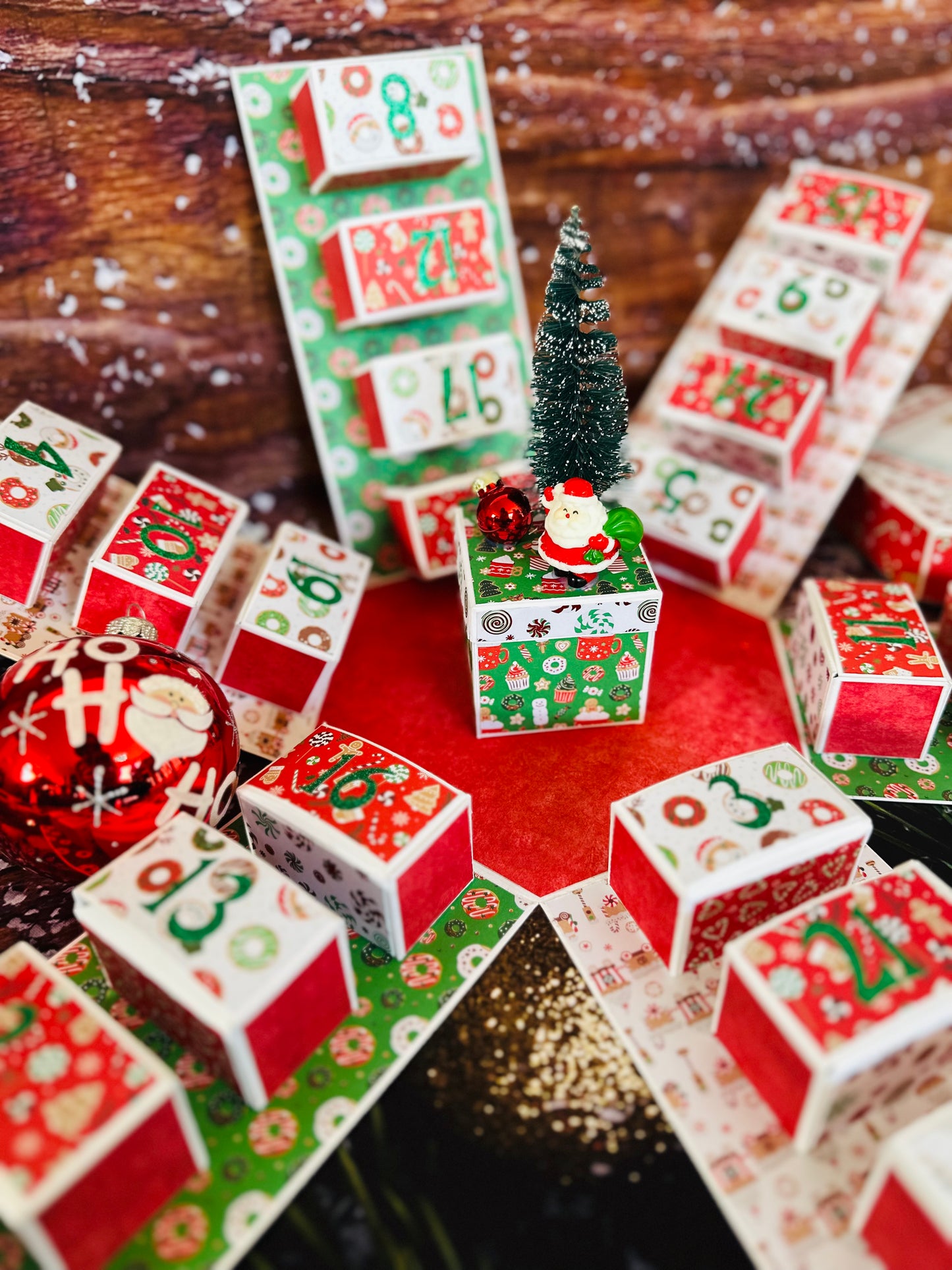 Calendrier de l'Avent boite hexagonal "Petit Lutin"
