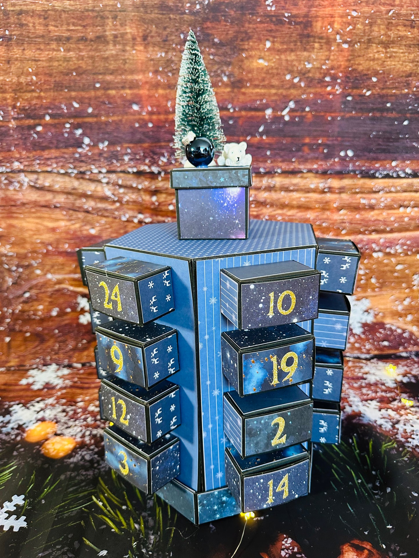 Calendrier de l'Avent boite hexagonal "Polaire  "