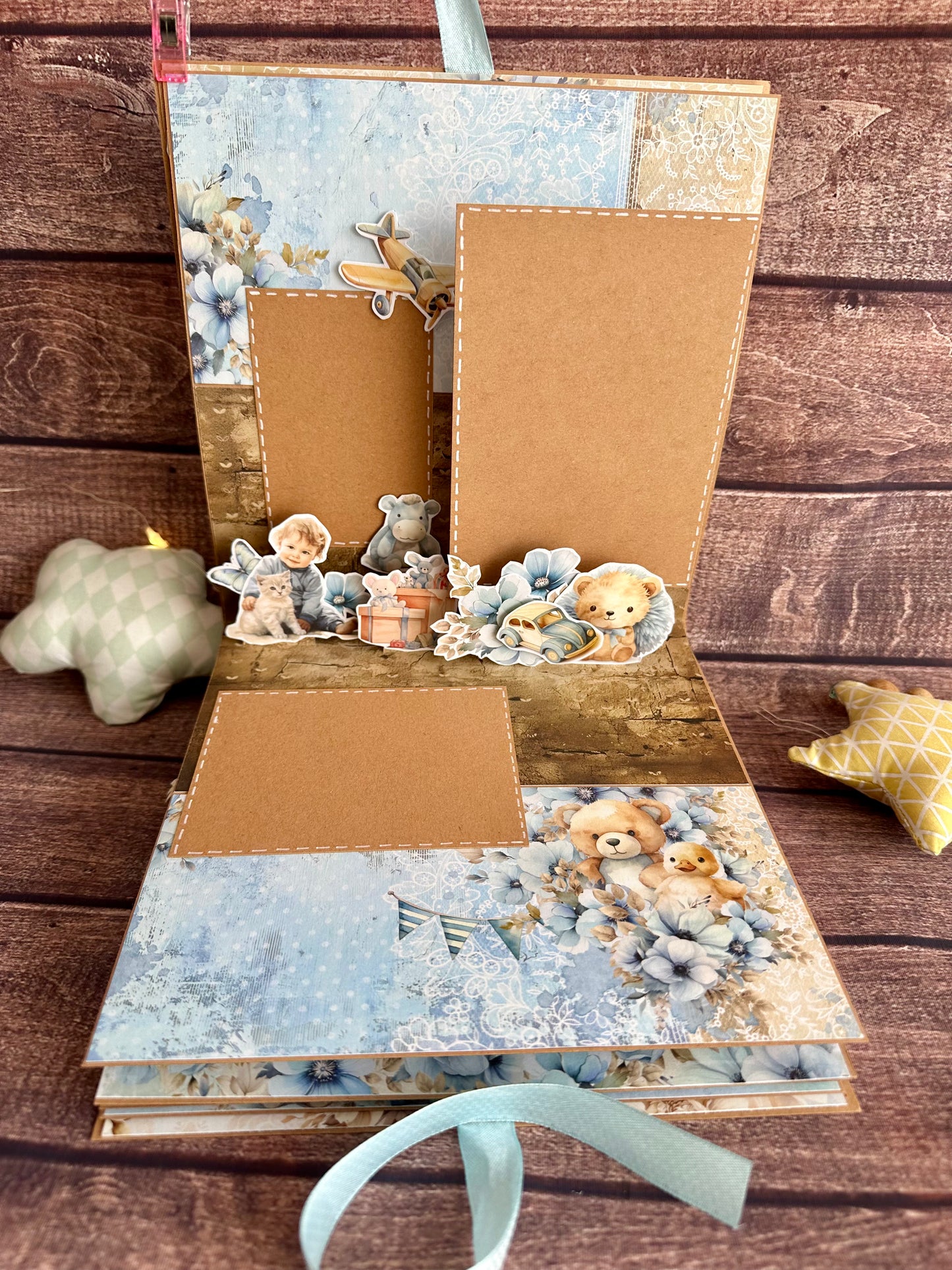 Livre photo pop-up " Boy and toy"
